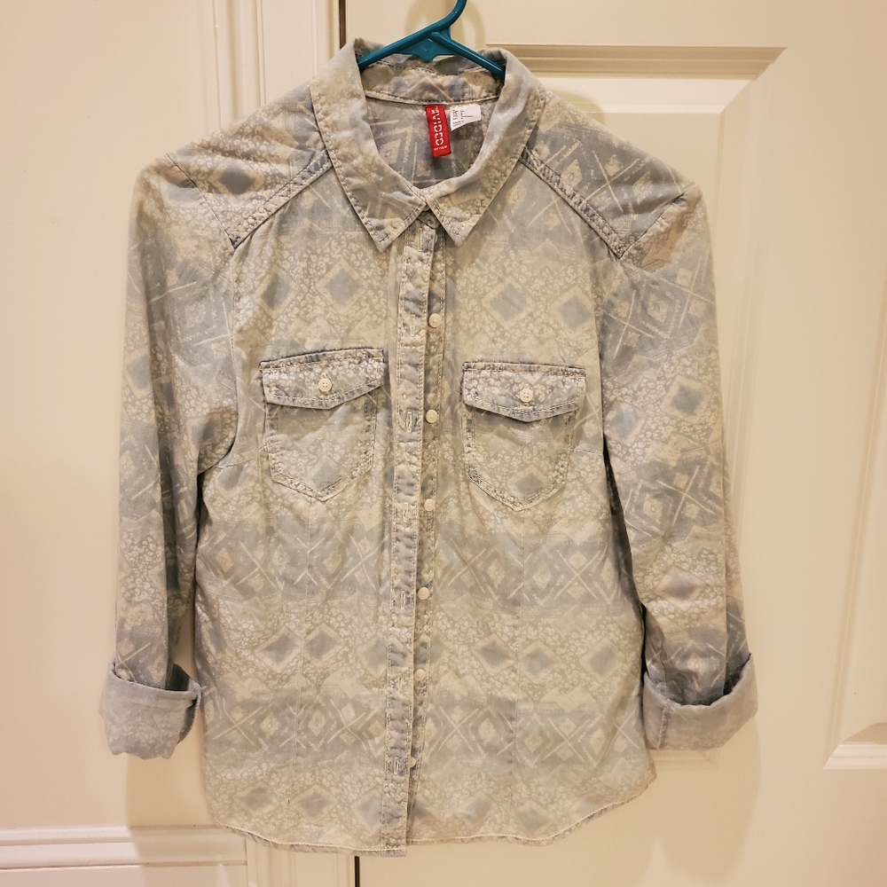 Patterned Light Blue and White Button Up